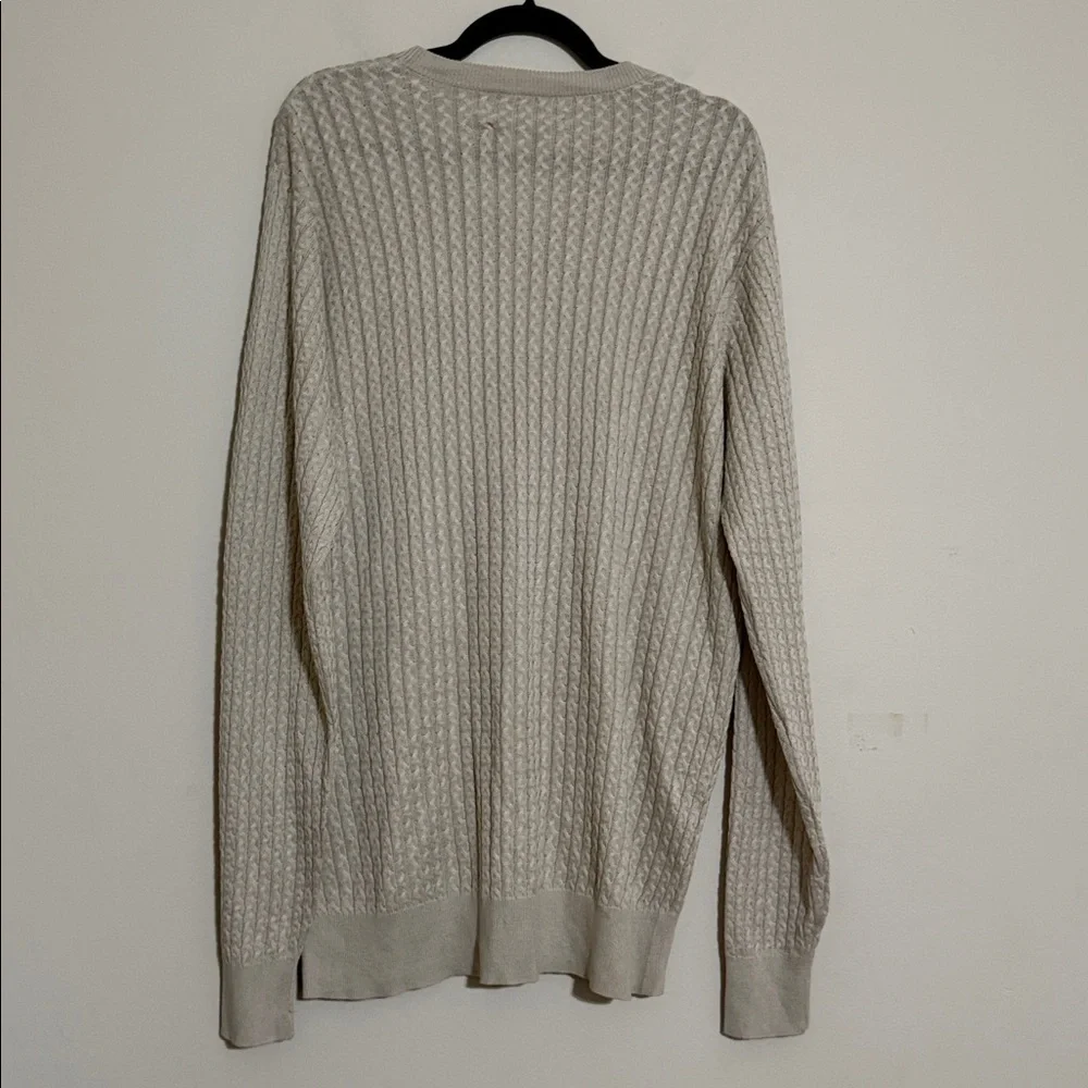 TravelSmith elegant neck